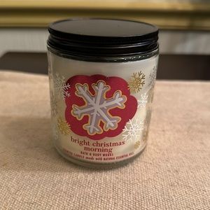 Bath and Body Works bright Christmas morning Candle
